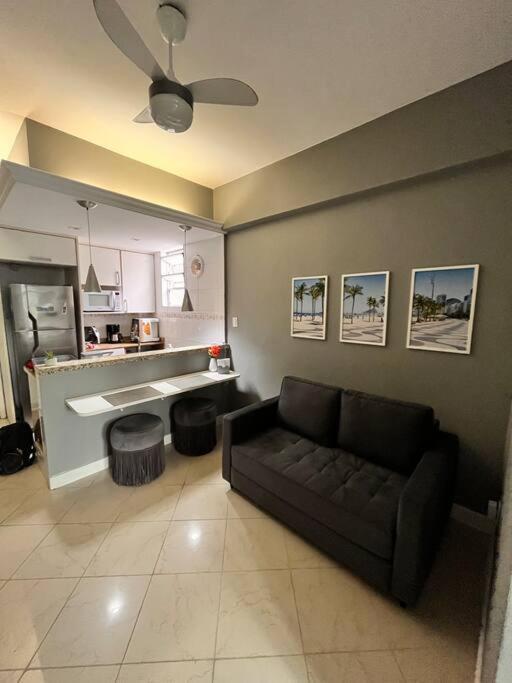 Duplex Beach Copacabana Com Deck Com Chuveiro *